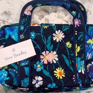 Vera Bradley - Travel Takes Case